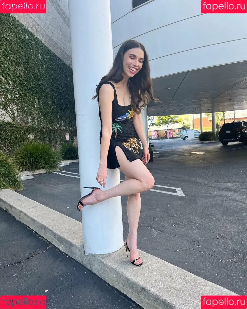 Grace Caroline Currey Onlyfans Photo Gallery 