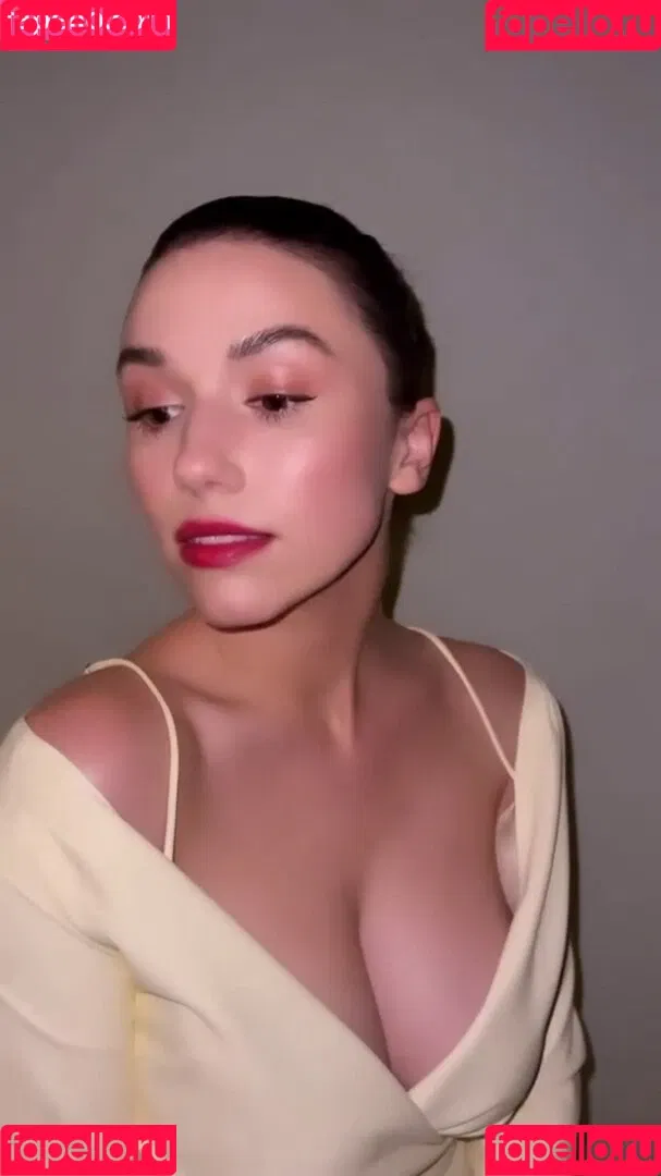 Grace Caroline Currey Onlyfans Photo Gallery 