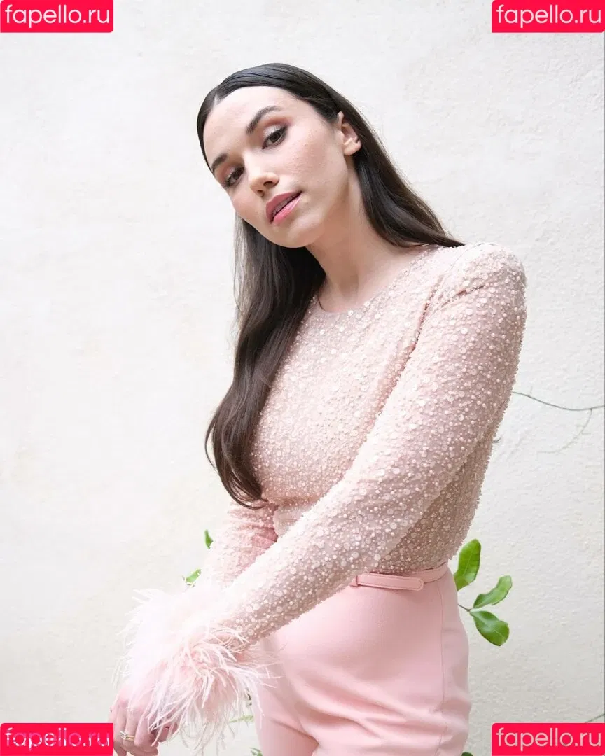 Grace Caroline Currey Onlyfans Photo Gallery 