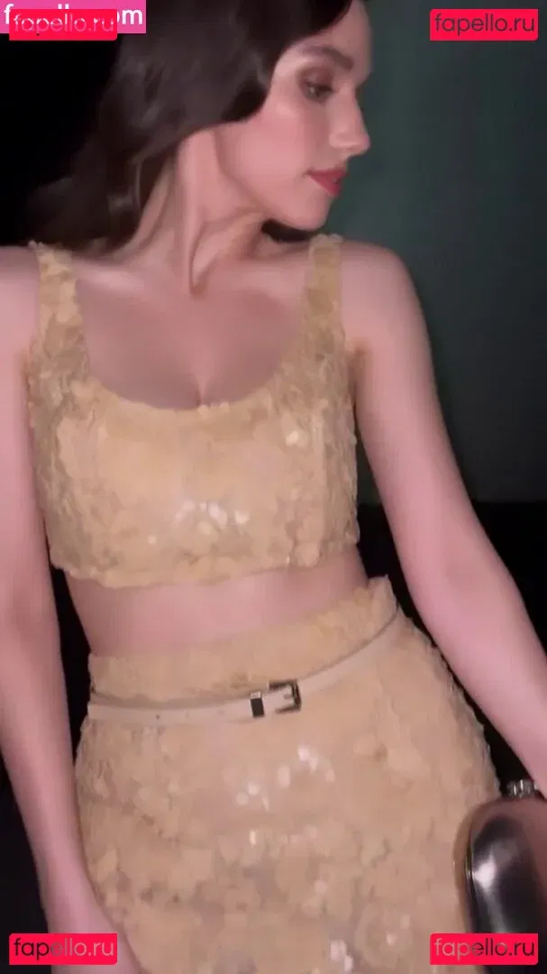 Grace Caroline Currey Onlyfans Photo Gallery 