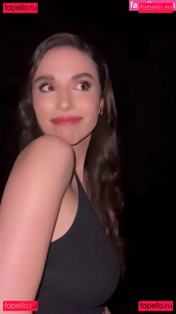 Grace Caroline Currey Onlyfans Photo Gallery 