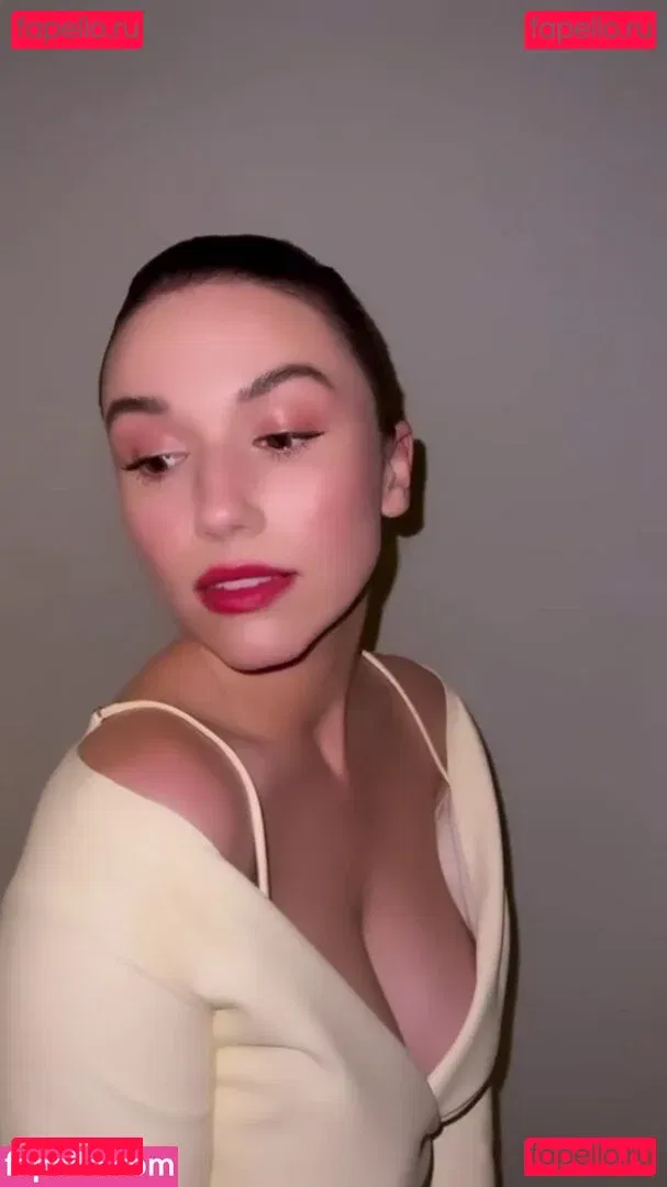 Grace Caroline Currey Onlyfans Photo Gallery 