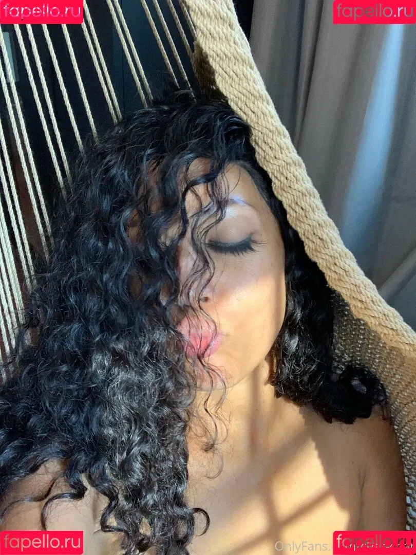 Chars House Onlyfans Photo Gallery 