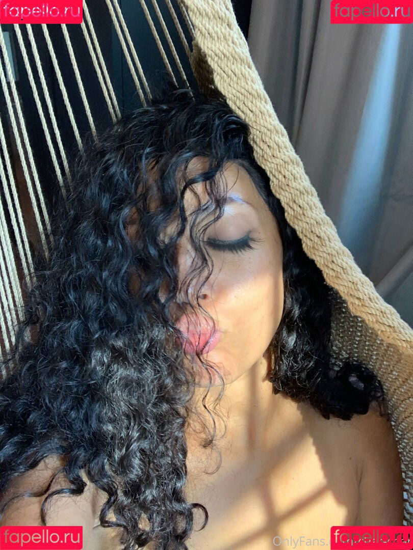 Chars House Onlyfans Photo Gallery 