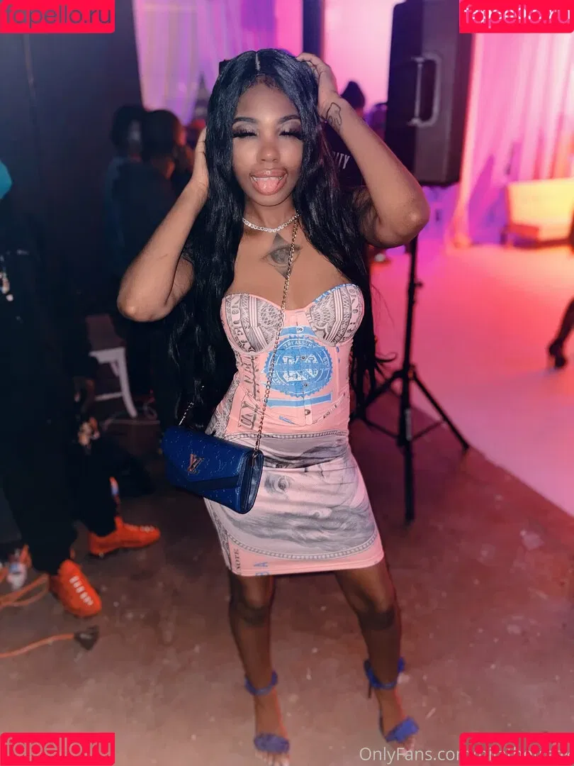 niiathefreak Onlyfans Photo Gallery 
