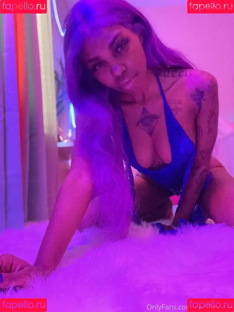 niiathefreak Onlyfans Photo Gallery 