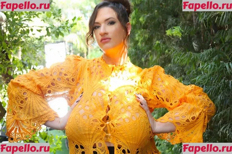 Lana Kendrick Onlyfans Photo Gallery 