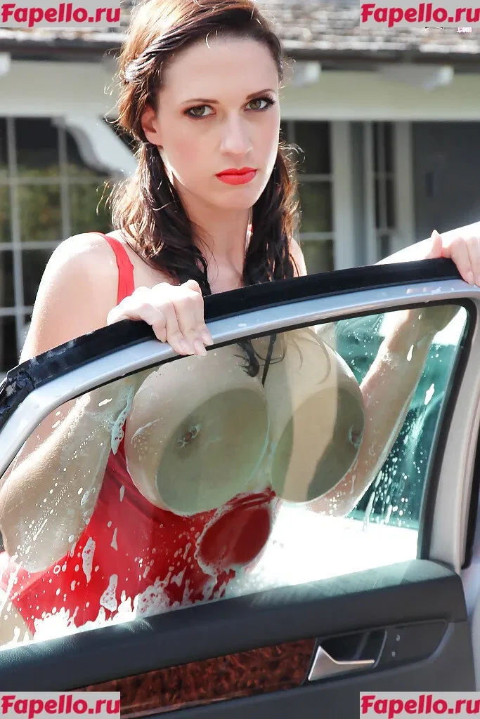 Lana Kendrick Onlyfans Photo Gallery 