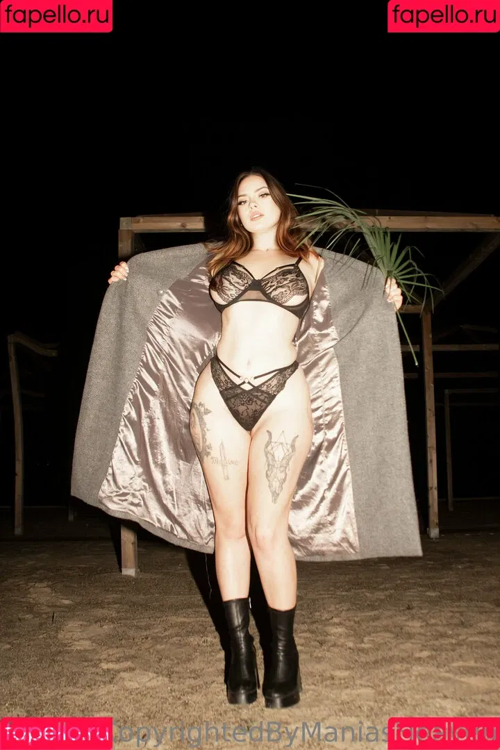 mania.official Onlyfans Photo Gallery 