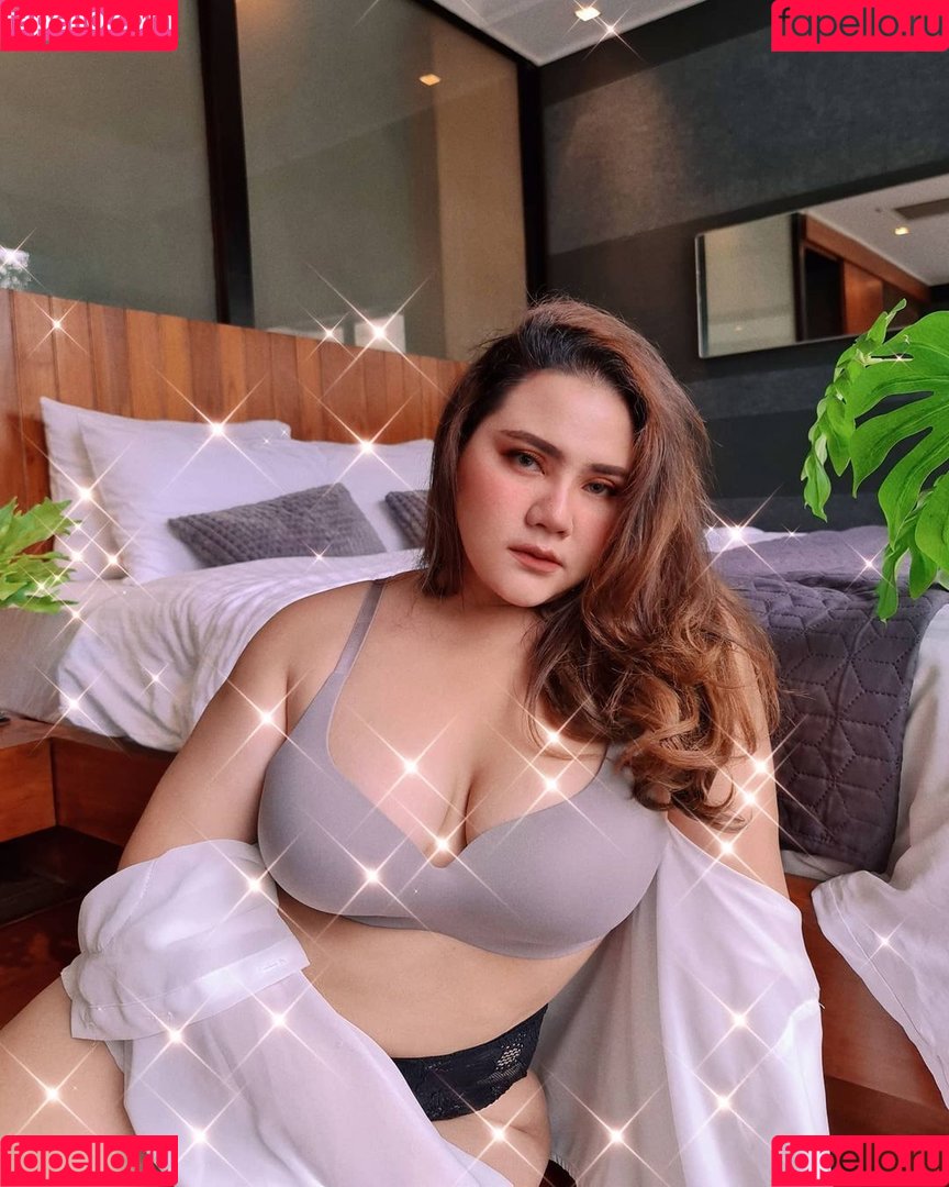 Money Tsia Nude Onlyfans Photo 18