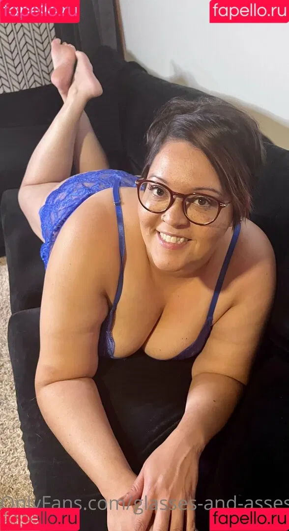 glasses-and-asses Onlyfans Photo Gallery 