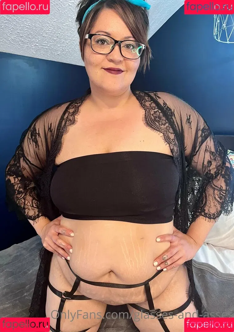 glasses-and-asses Onlyfans Photo Gallery 