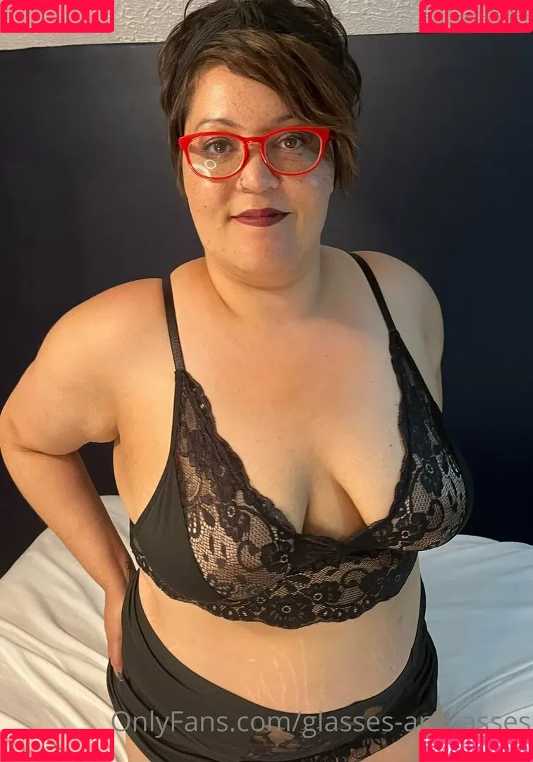 glasses-and-asses Onlyfans Photo Gallery 