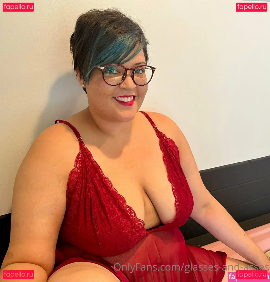 glasses-and-asses Onlyfans Photo Gallery 