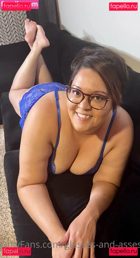 glasses-and-asses Onlyfans Photo Gallery 