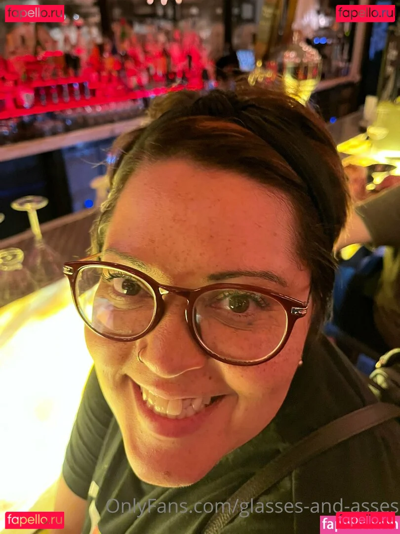 glasses-and-asses Onlyfans Photo Gallery 