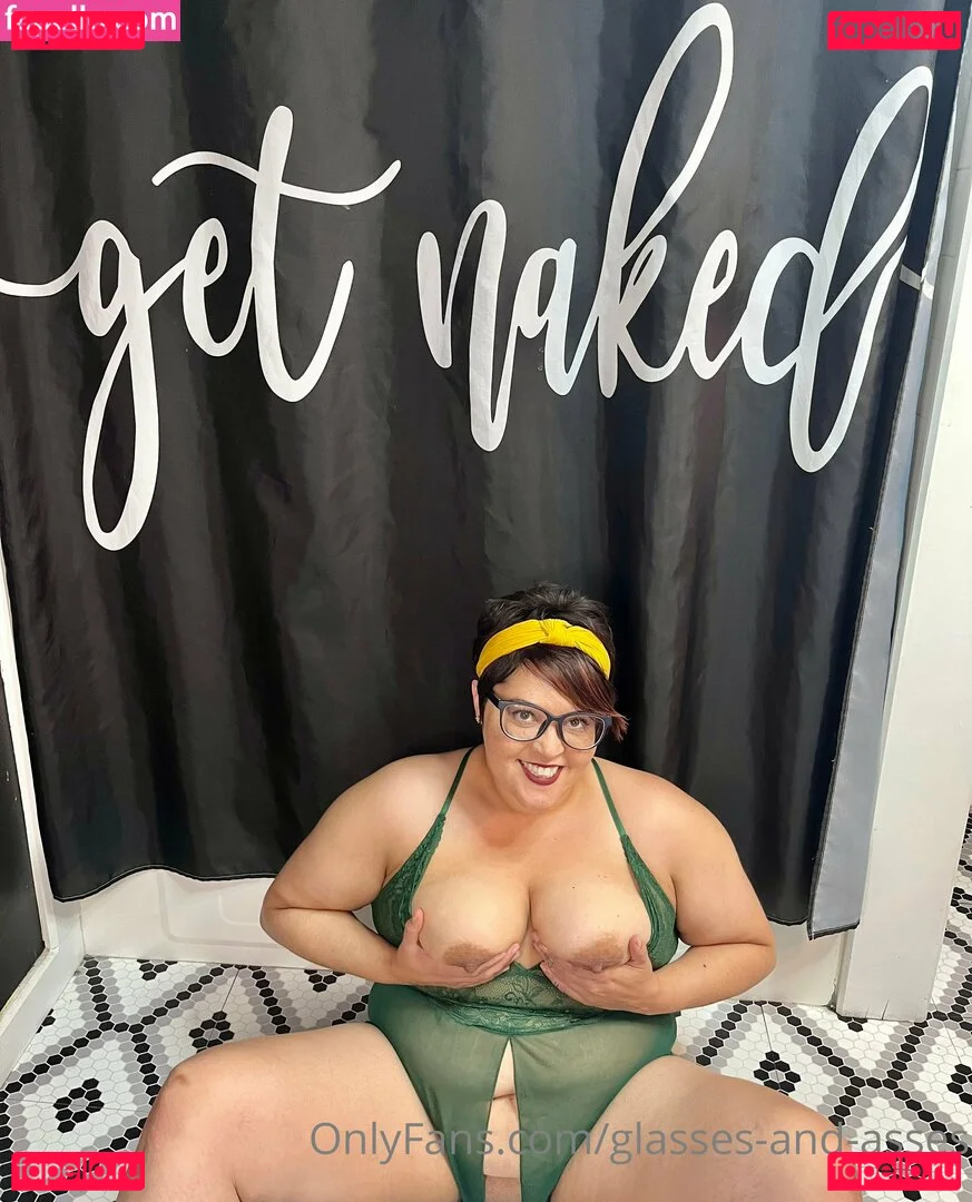 glasses-and-asses Onlyfans Photo Gallery 