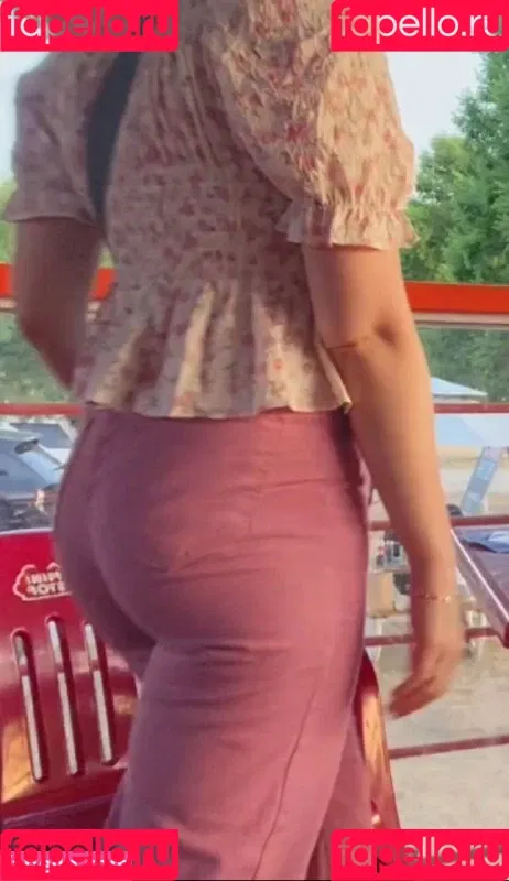 Yuli Onlyfans Photo Gallery 