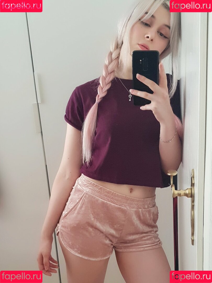 Yuli Onlyfans Photo Gallery 