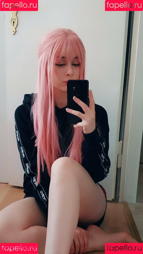 Yuli Onlyfans Photo Gallery 