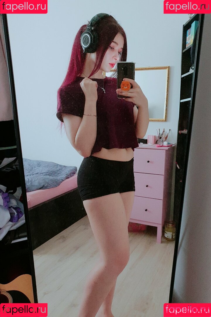 Yuli Onlyfans Photo Gallery 