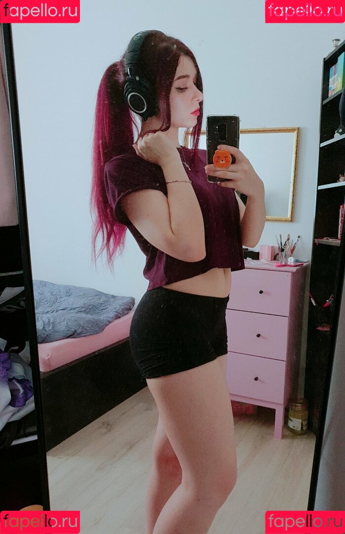 Yuli Onlyfans Photo Gallery 