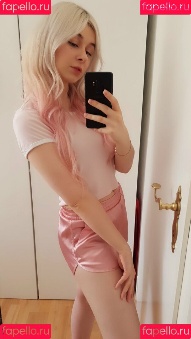 Yuli Onlyfans Photo Gallery 