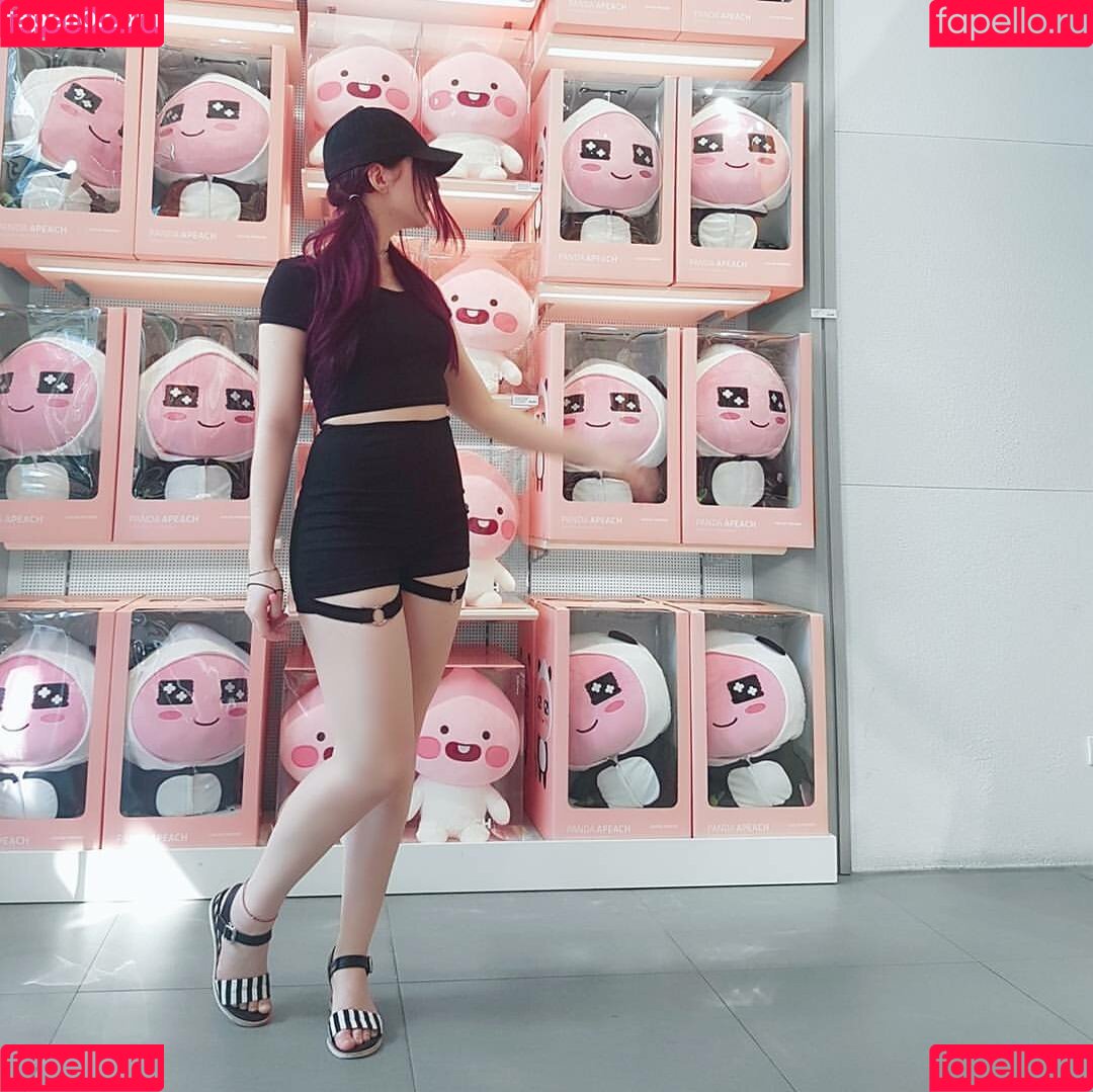 Yuli Onlyfans Photo Gallery 