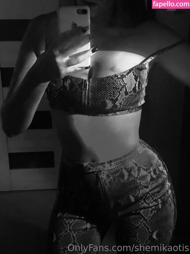 shemikaotis Onlyfans Photo Gallery 