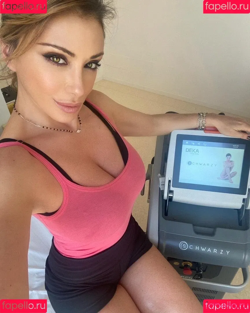 Sabrina Salerno Onlyfans Photo Gallery 