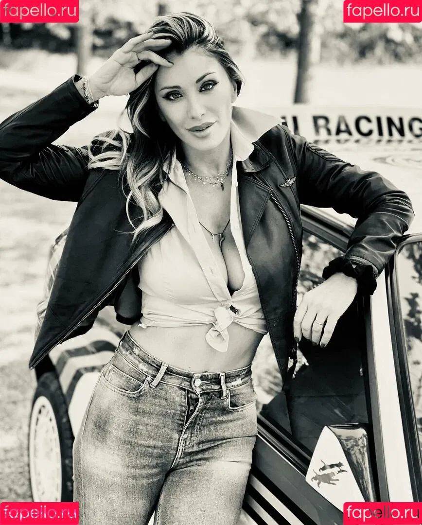 Sabrina Salerno Onlyfans Photo Gallery 