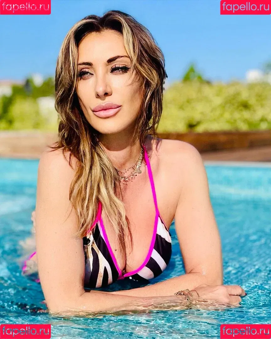 Sabrina Salerno Onlyfans Photo Gallery 