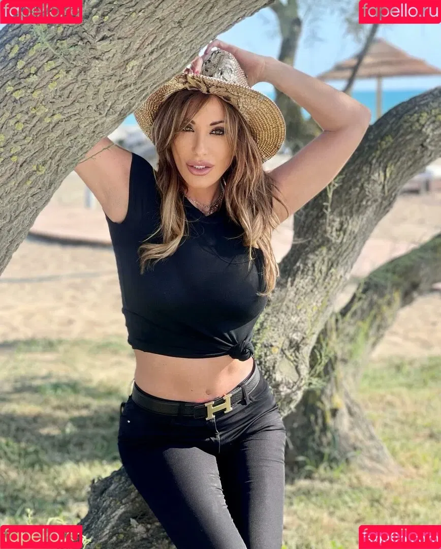 Sabrina Salerno Onlyfans Photo Gallery 