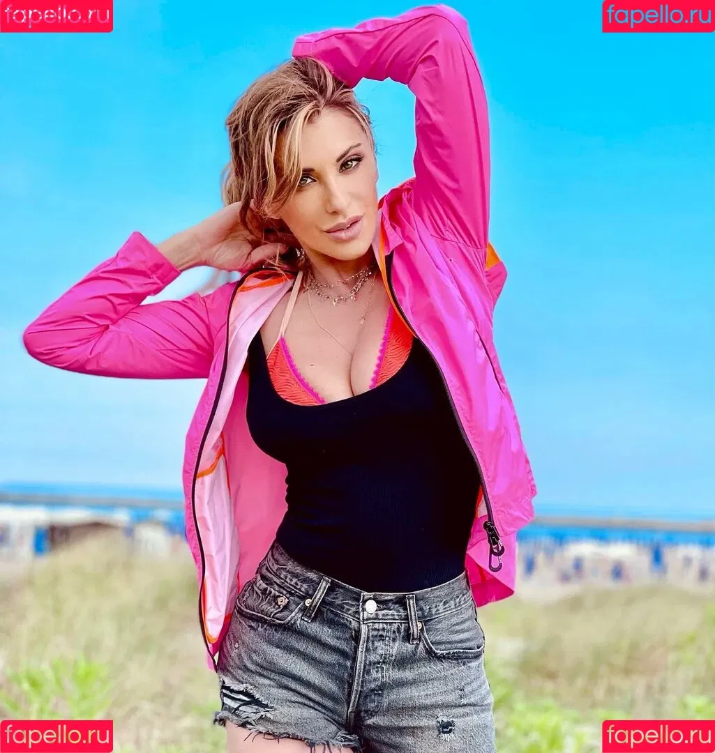 Sabrina Salerno Onlyfans Photo Gallery 