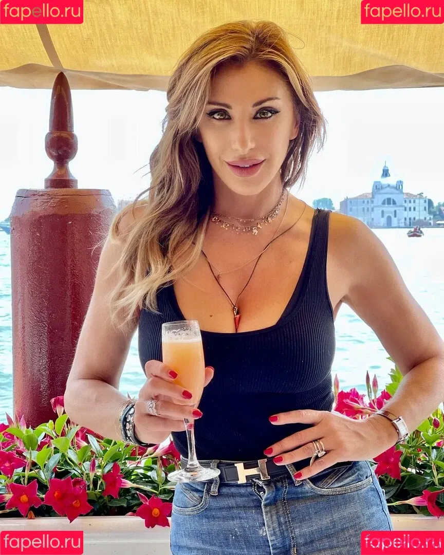 Sabrina Salerno Onlyfans Photo Gallery 
