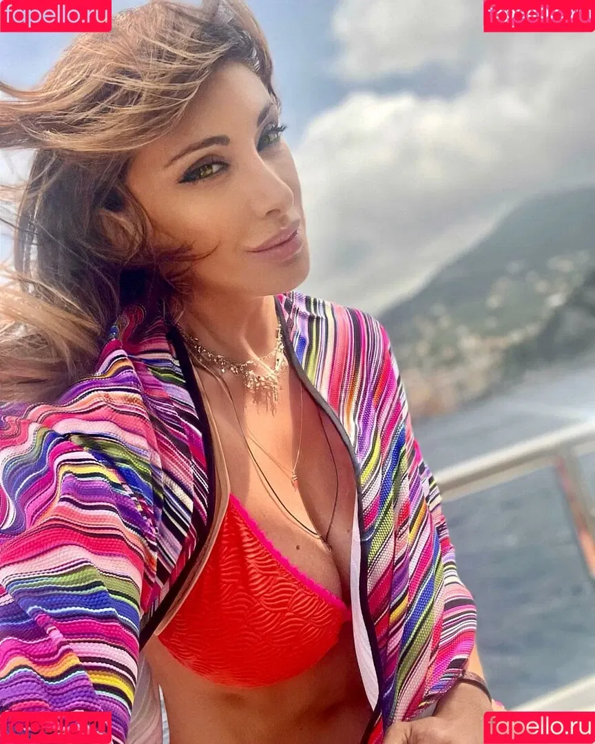 Sabrina Salerno Onlyfans Photo Gallery 