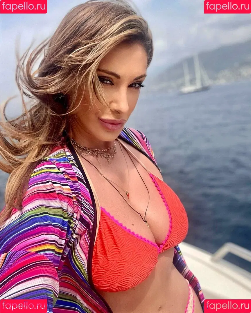 Sabrina Salerno Onlyfans Photo Gallery 