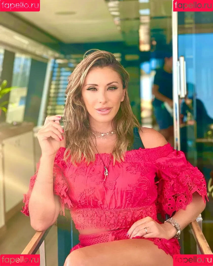 Sabrina Salerno Onlyfans Photo Gallery 
