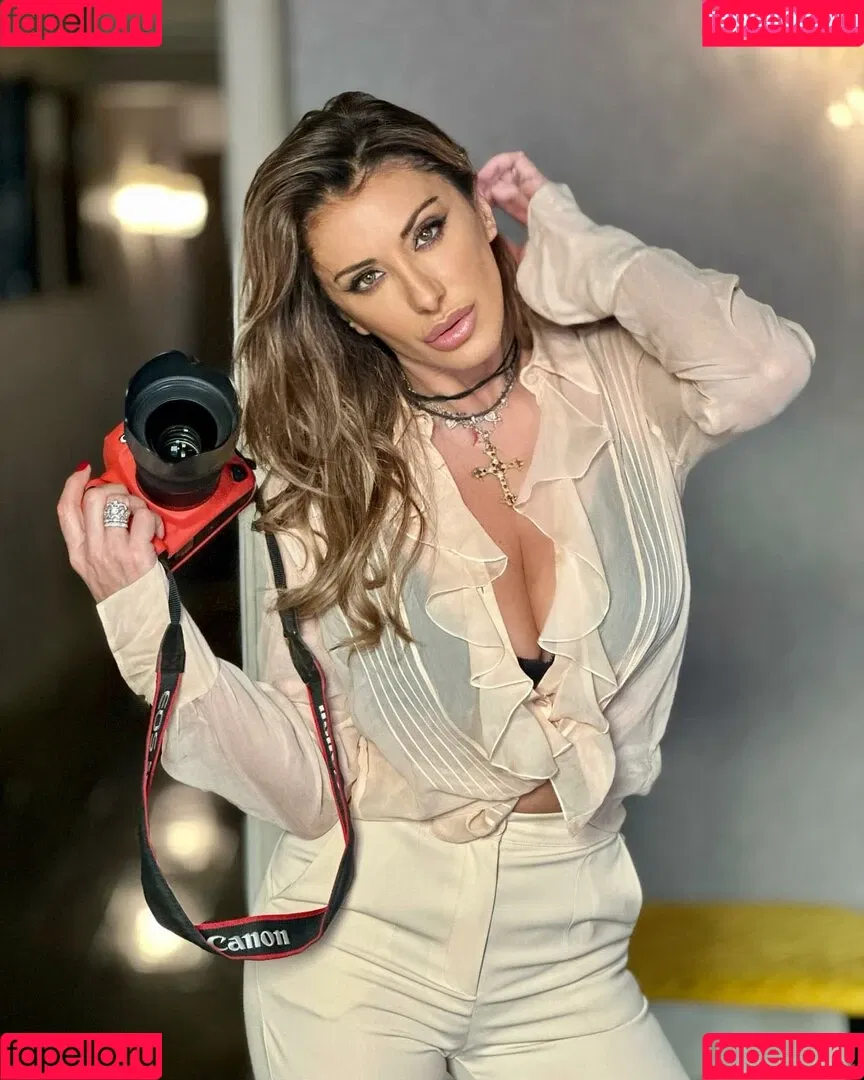 Sabrina Salerno Onlyfans Photo Gallery 