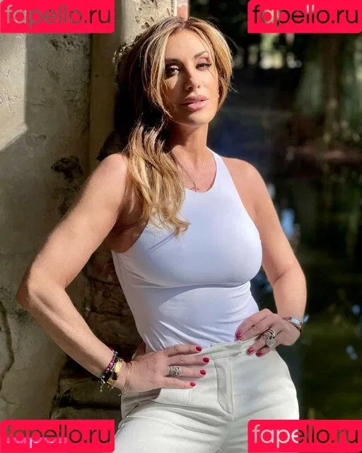 Sabrina Salerno Onlyfans Photo Gallery 