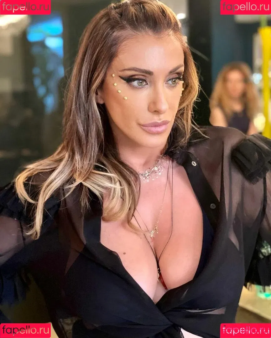 Sabrina Salerno Onlyfans Photo Gallery 