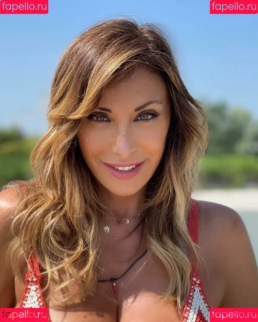 Sabrina Salerno Onlyfans Photo Gallery 