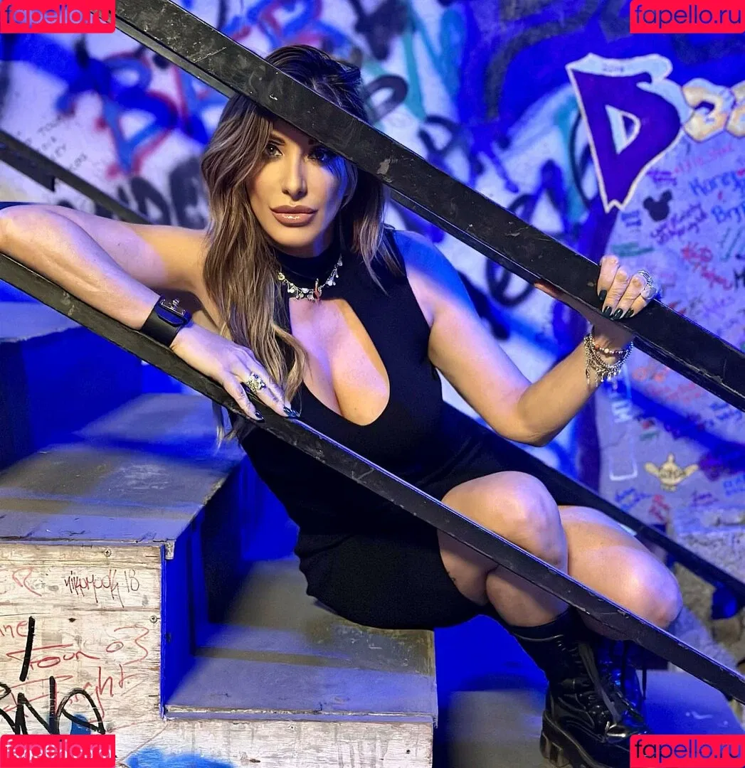 Sabrina Salerno Onlyfans Photo Gallery 