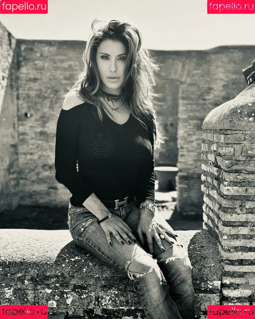Sabrina Salerno Onlyfans Photo Gallery 