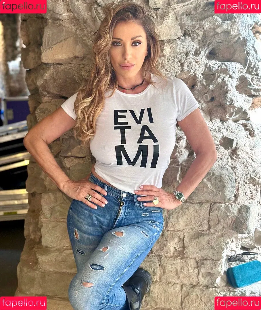Sabrina Salerno Onlyfans Photo Gallery 