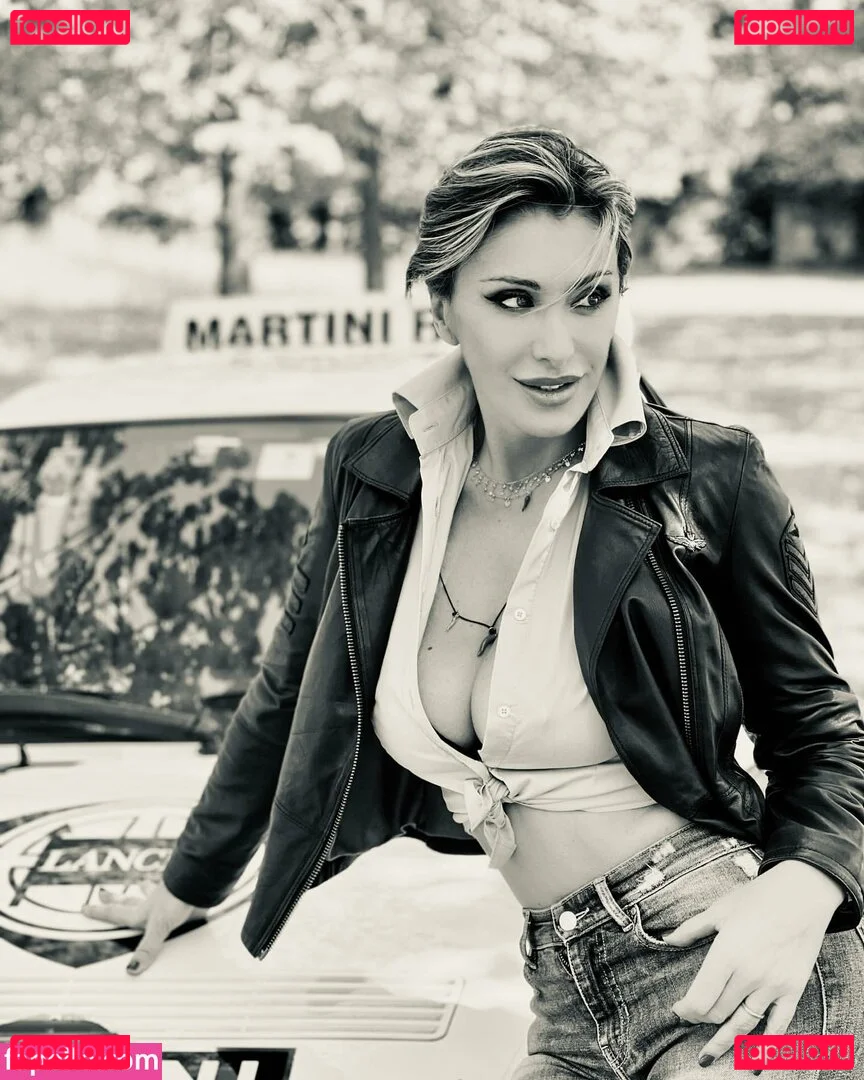 Sabrina Salerno Onlyfans Photo Gallery 