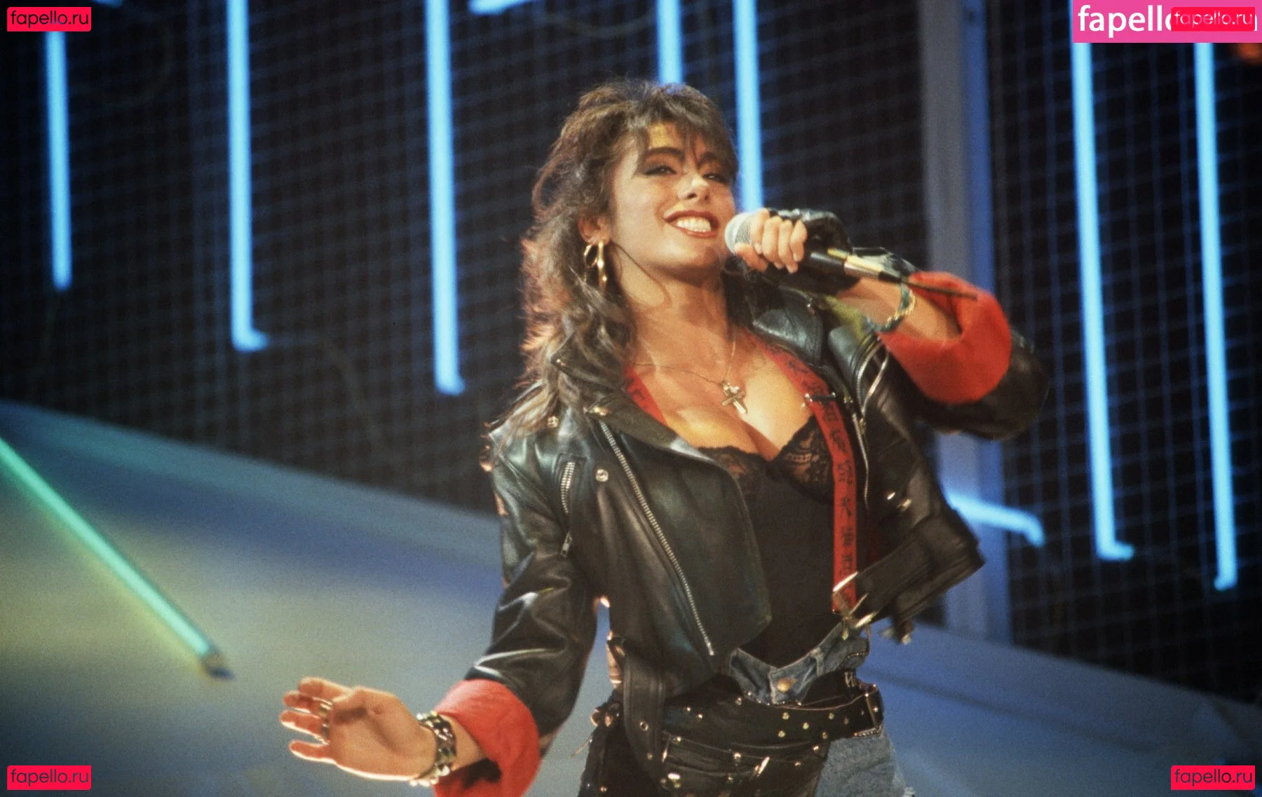 Sabrina Salerno Onlyfans Photo Gallery 