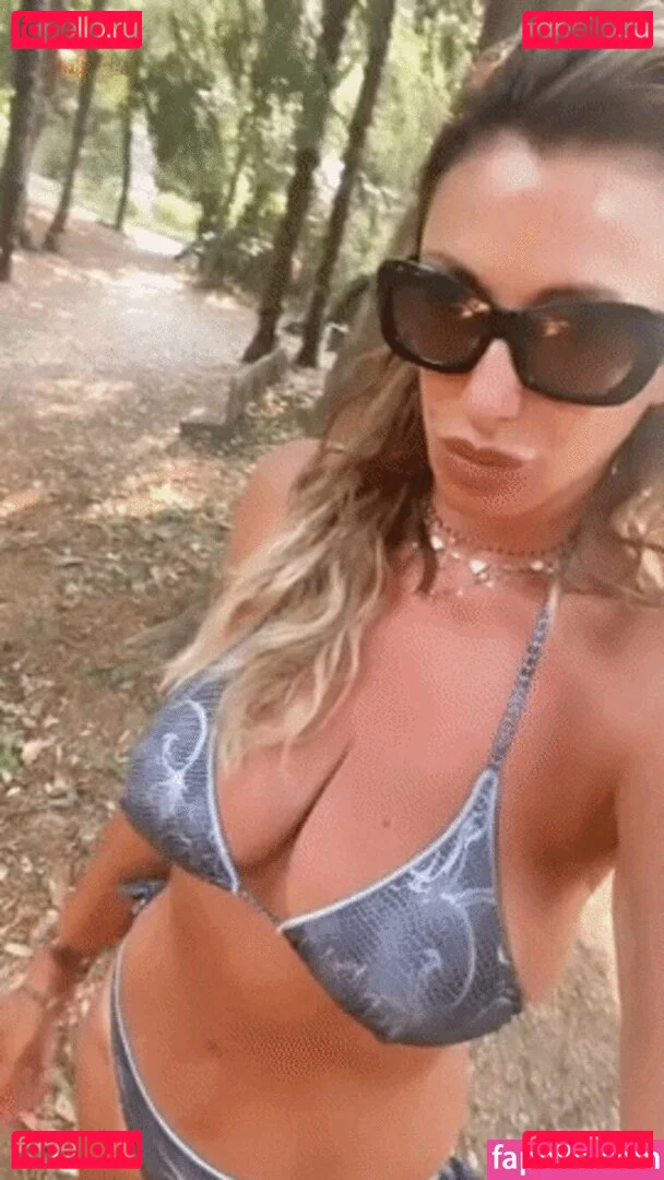 Sabrina Salerno Onlyfans Photo Gallery 