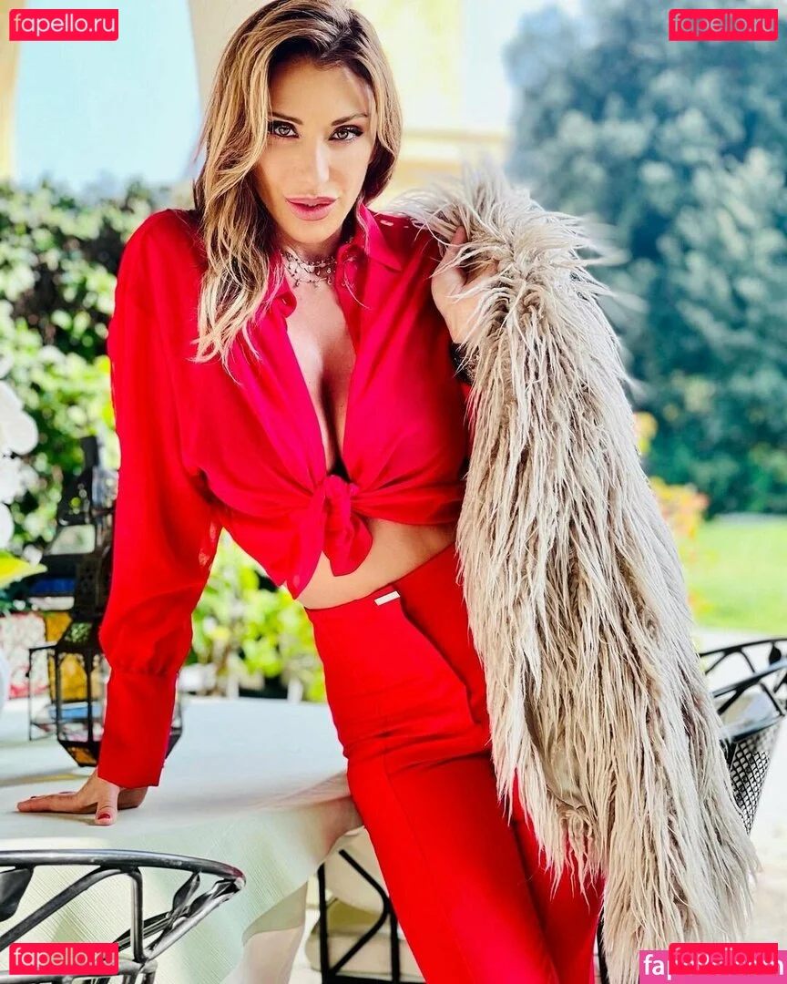 Sabrina Salerno Onlyfans Photo Gallery 