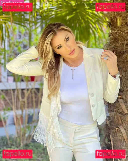 Sabrina Salerno Onlyfans Photo Gallery 